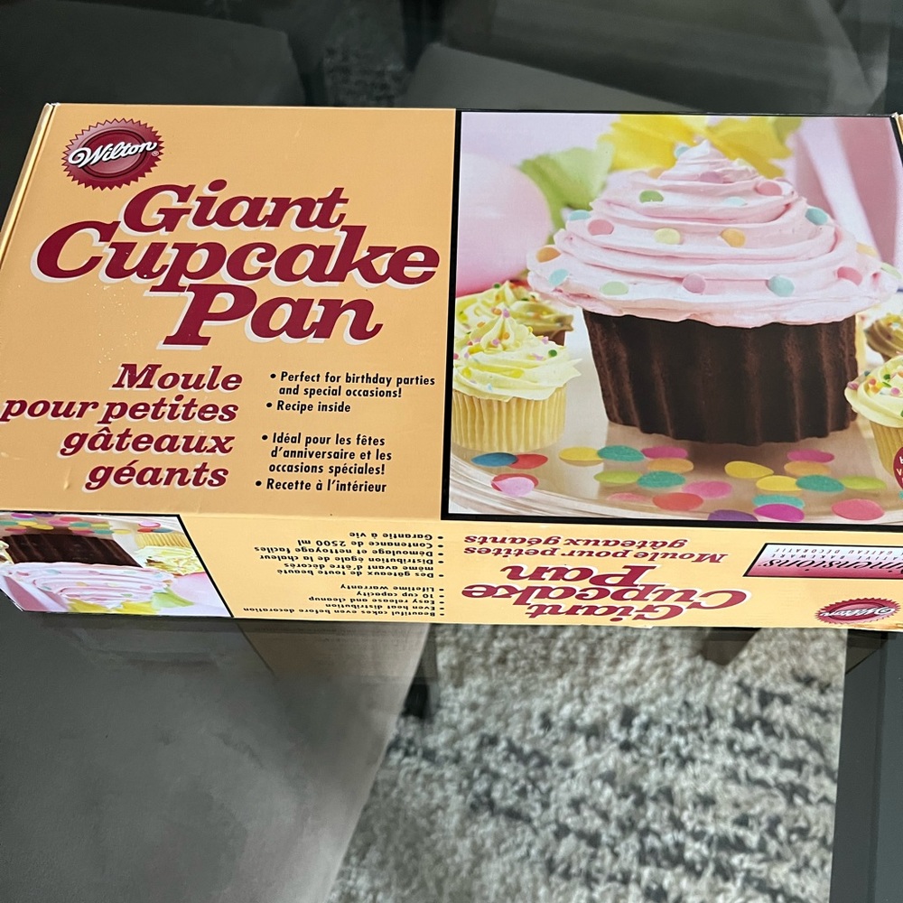 Brand new! Wilton giant cupcake tin!